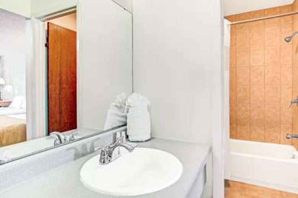 Knights Inn Kissimmee 8
