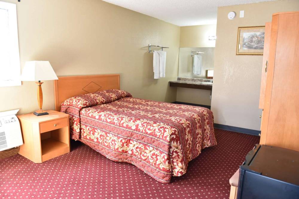 Knights Inn Merrillville 5