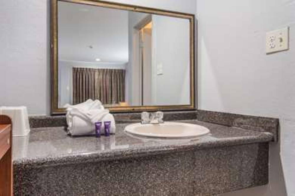 KNIGHTS INN NORTH RICHLAND HIL 3