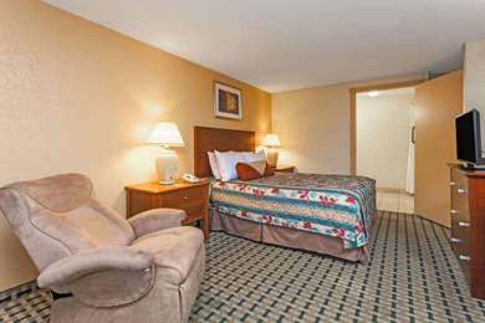 Knights Inn Seymour 7