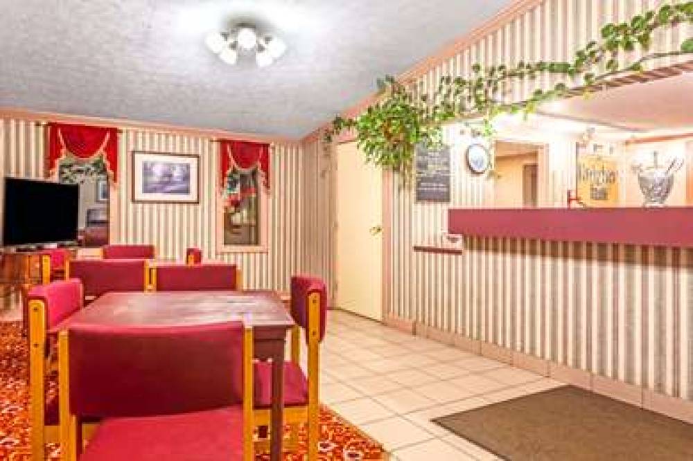 Knights Inn Seymour 2