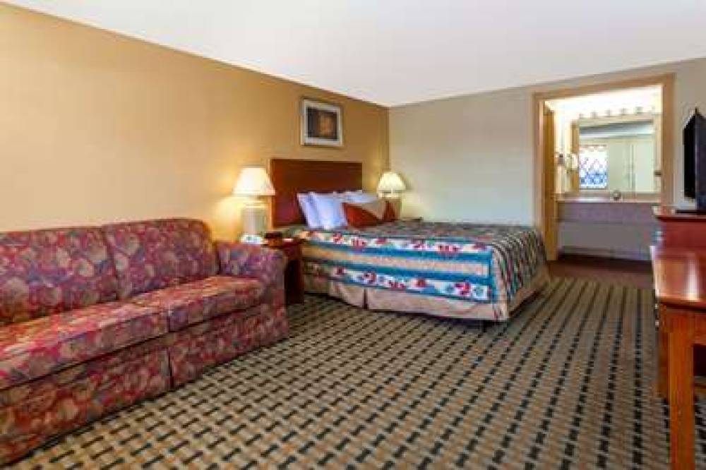 Knights Inn Seymour 5