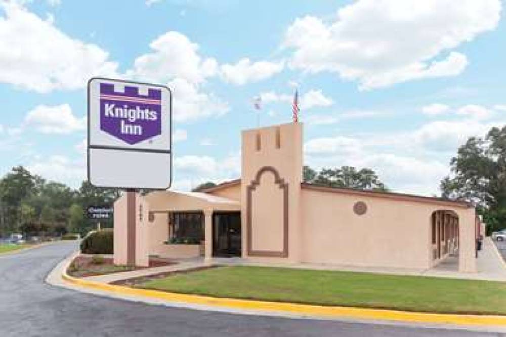 KNIGHTS INN TUCKER 2