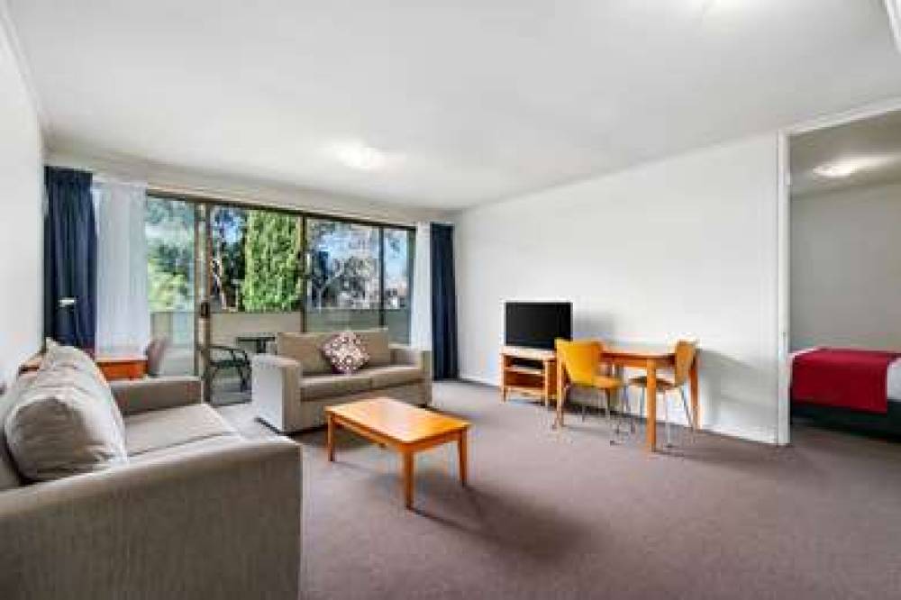 KNOX INTERNATIONAL HOTEL 9