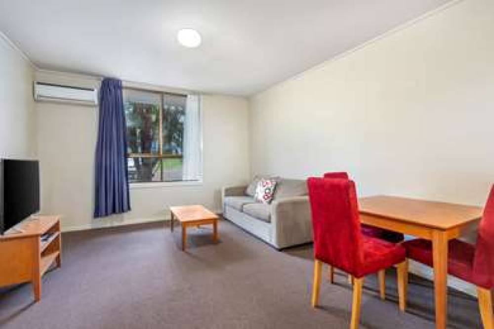 KNOX INTERNATIONAL HOTEL 6