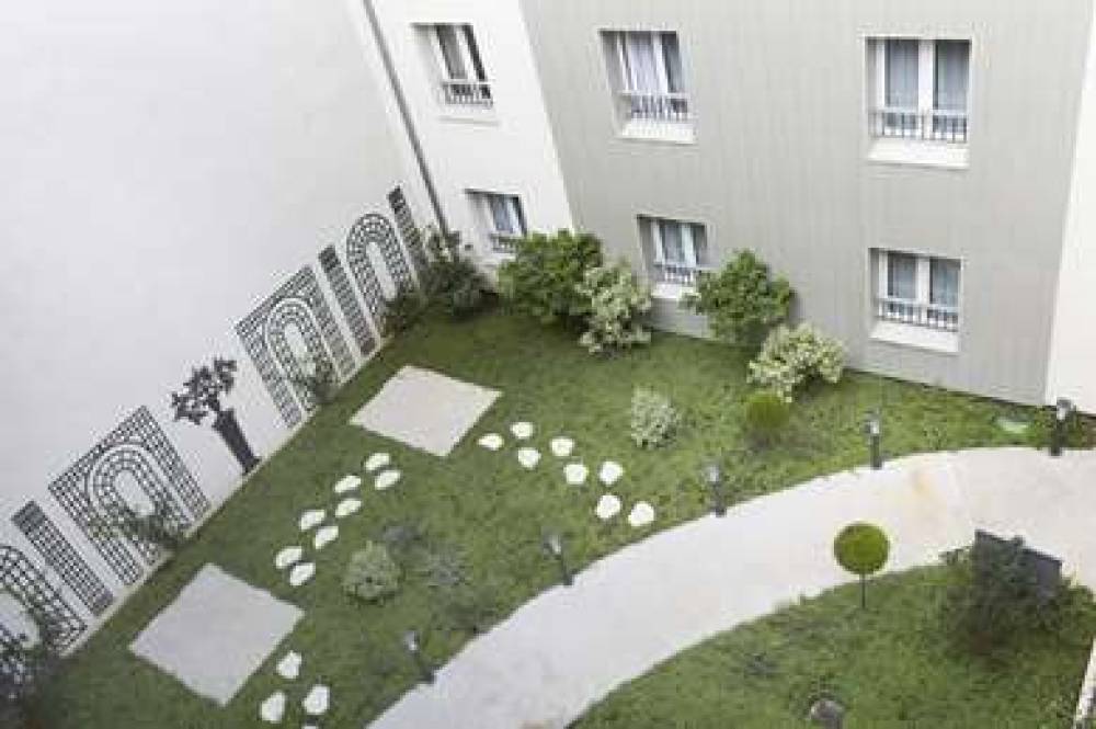 KYRIAD PARIS 18 - PORTE CLIGNANCOUR 9
