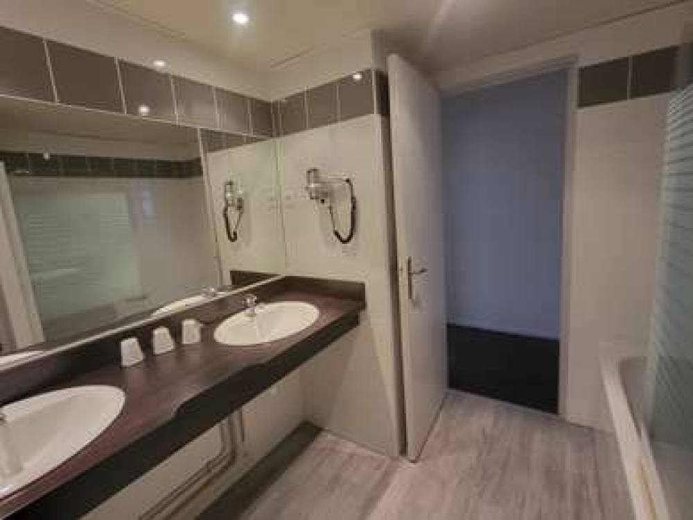 KYRIAD TOURS - JOUE LES TOURS 8