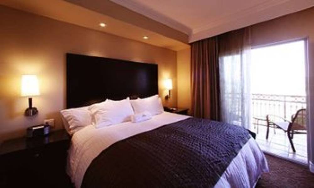 La Bellasera Hotel & Suites 9