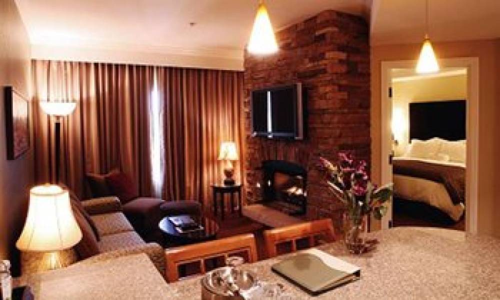 La Bellasera Hotel & Suites 6