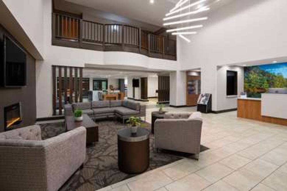 LA QUINTA BY WYNDHAM MOORESVILLE 1