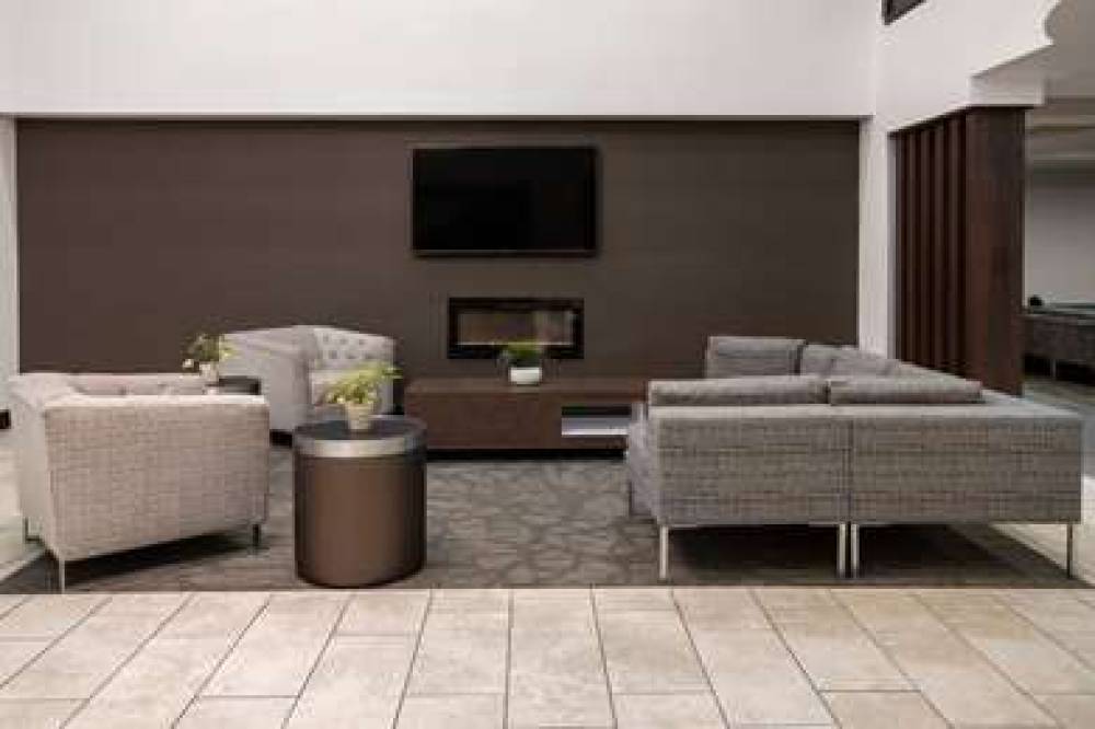 LA QUINTA BY WYNDHAM MOORESVILLE 3