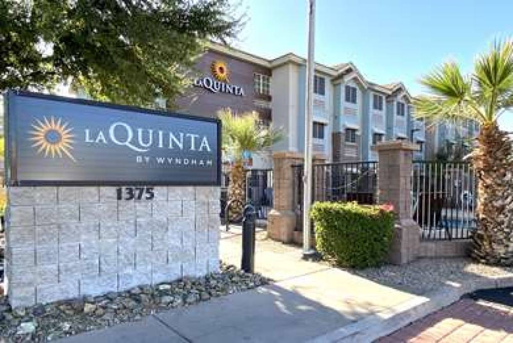 LA QUINTA INN AND STES TEMPE 1