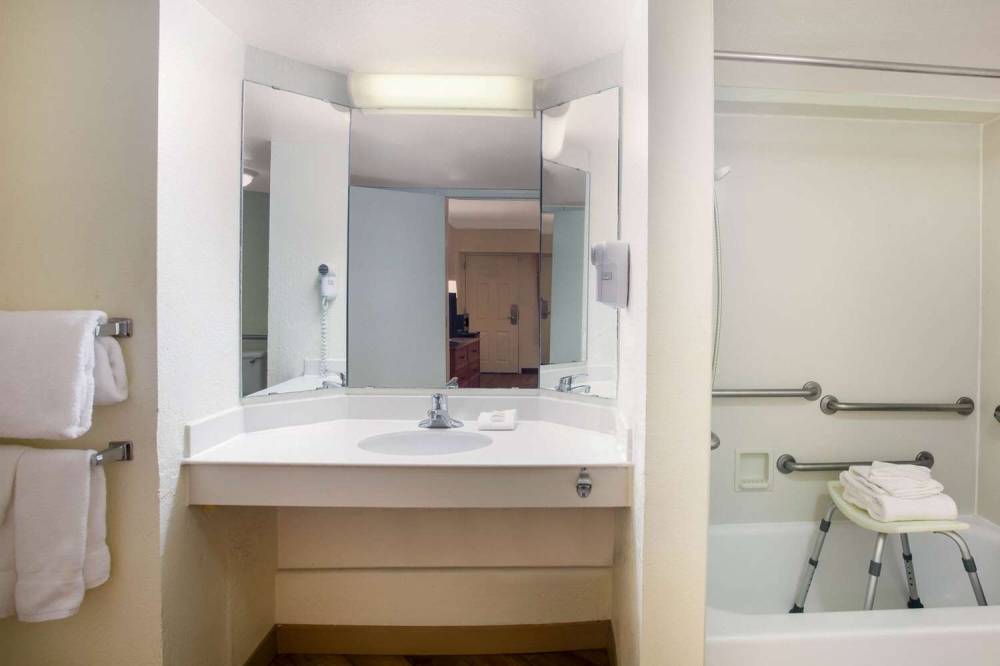 La Quinta Inn Austin Capitol / Downtown 9