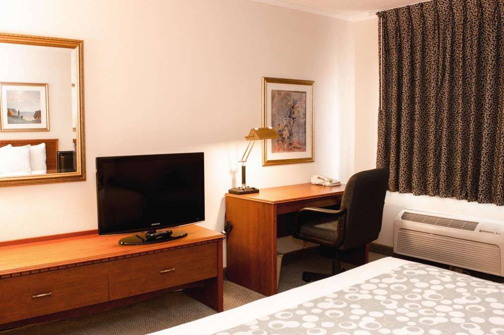La Quinta Inn Cincinnati North 4