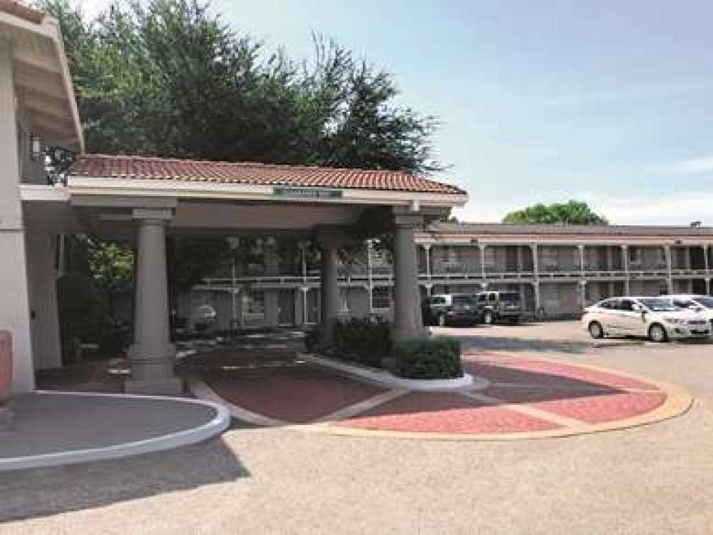 La Quinta Inn Dallas Uptown 4