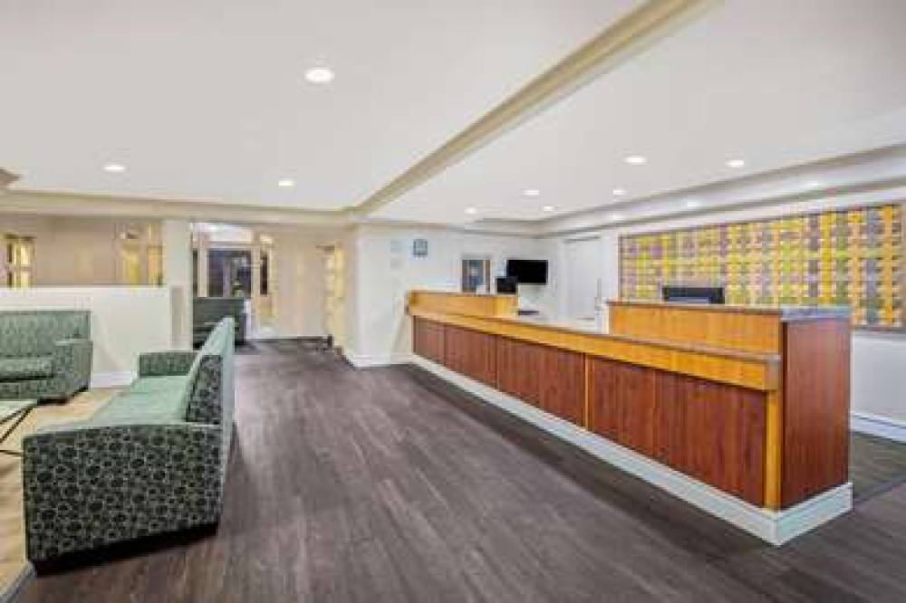 La Quinta Inn Houston Greenway Plaza 6
