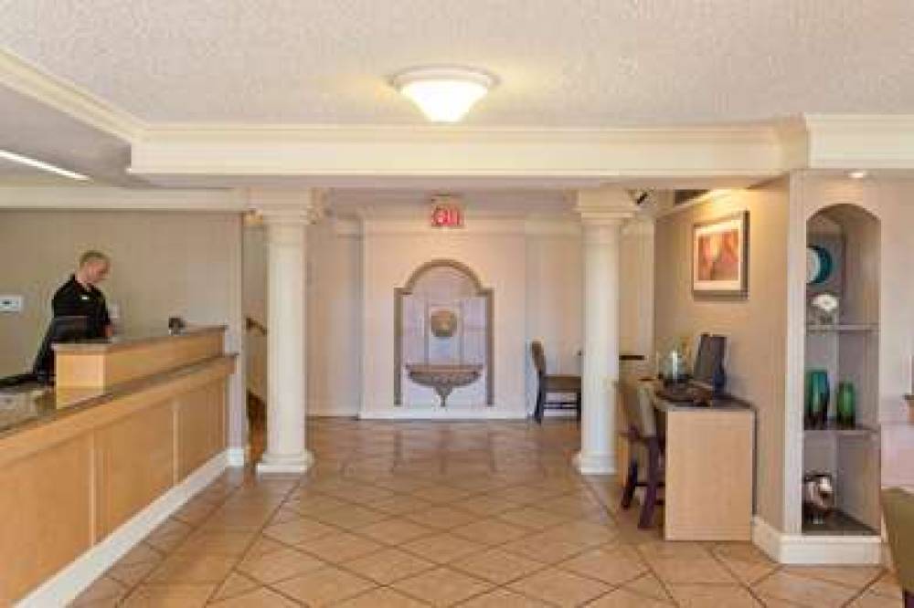 La Quinta Inn John Wayne Orange County Airport 2