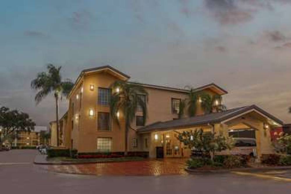La Quinta Inn Miami Airport North 2