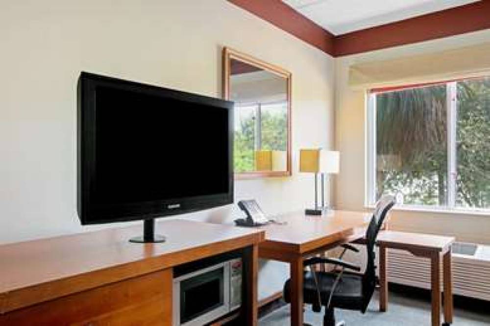 LA QUINTA INN MIAMI-CUTLER RIDGE 7