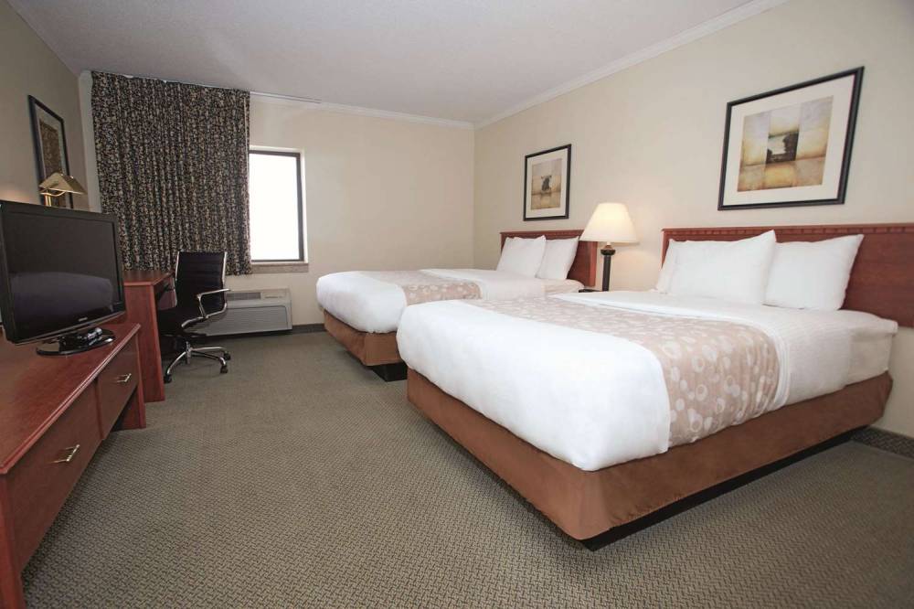 La Quinta Inn Milwaukee West Brookfield 4