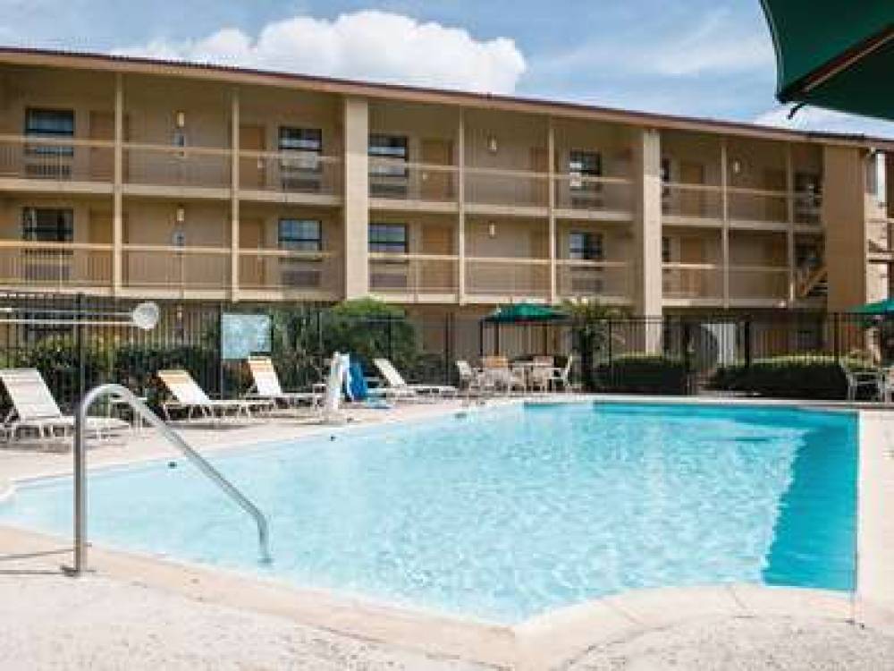 La Quinta Inn New Orleans Veterans / Metairie 4