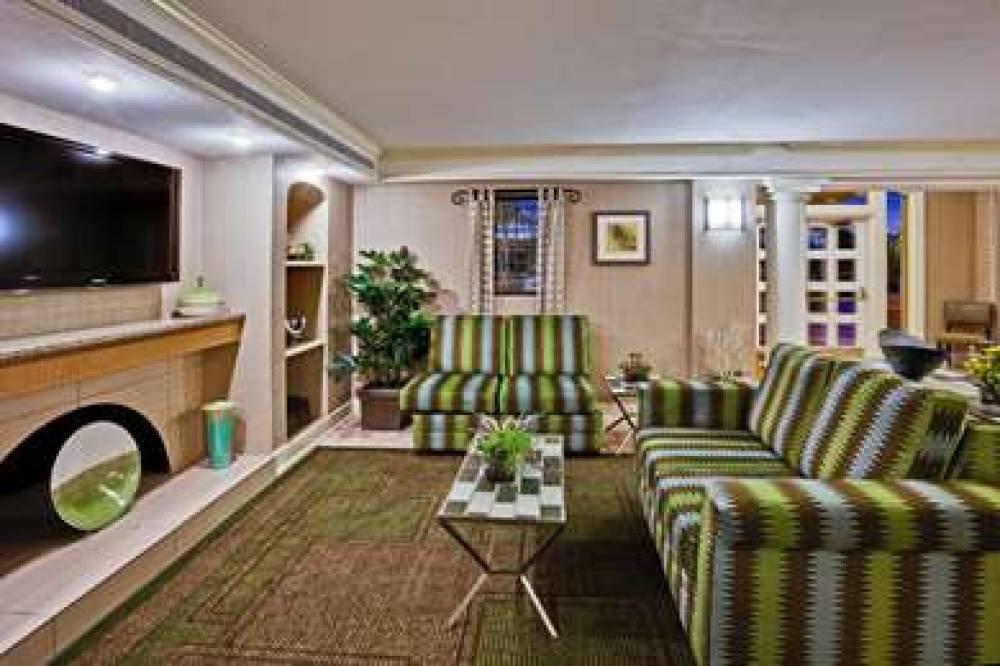 La Quinta Inn Orlando Airport West 8