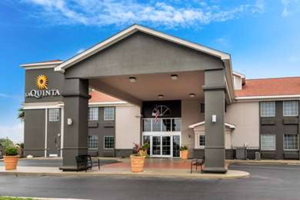 La Quinta Inn San Antonio Brooks City Base 3