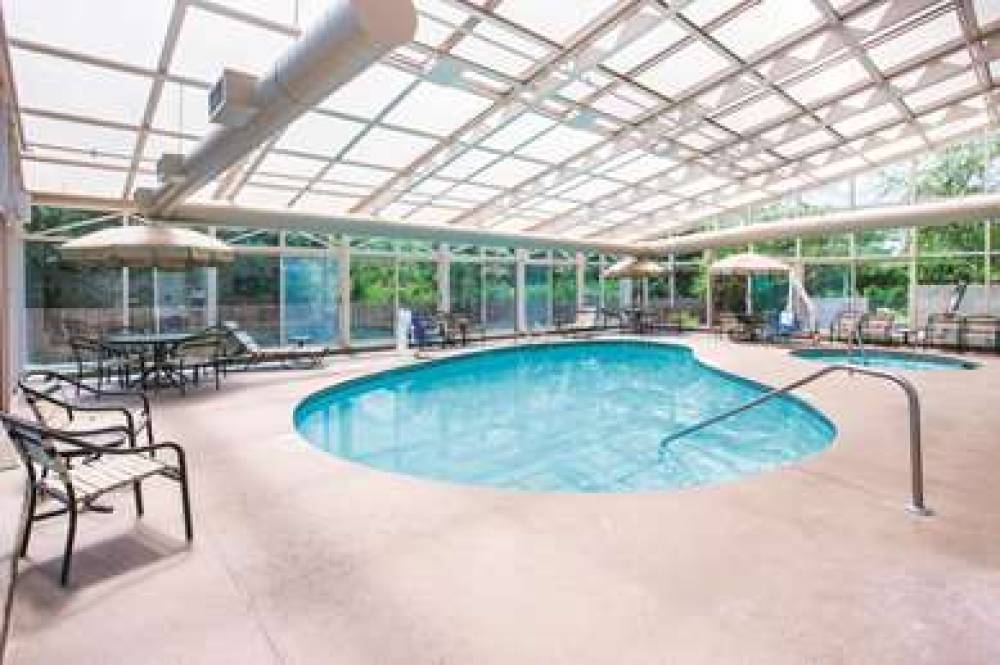 LA QUINTA INN STE CINCINNATI NE 8