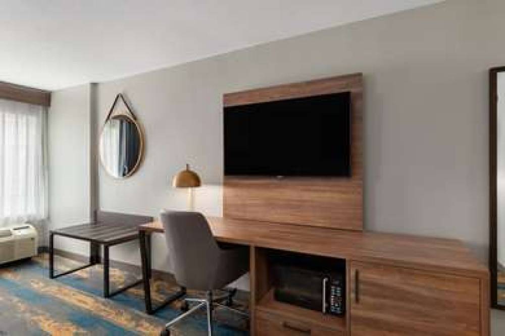 LA QUINTA INN STE KNOXVILLE CENTRAL 8
