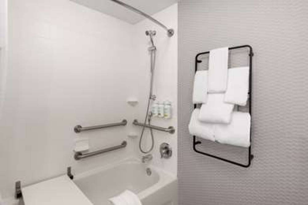 LA QUINTA INN STE KNOXVILLE CENTRAL 5