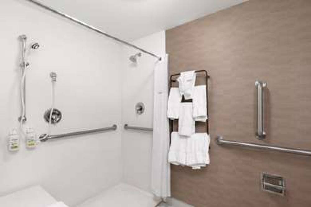 LA QUINTA INN STE KNOXVILLE CENTRAL 3