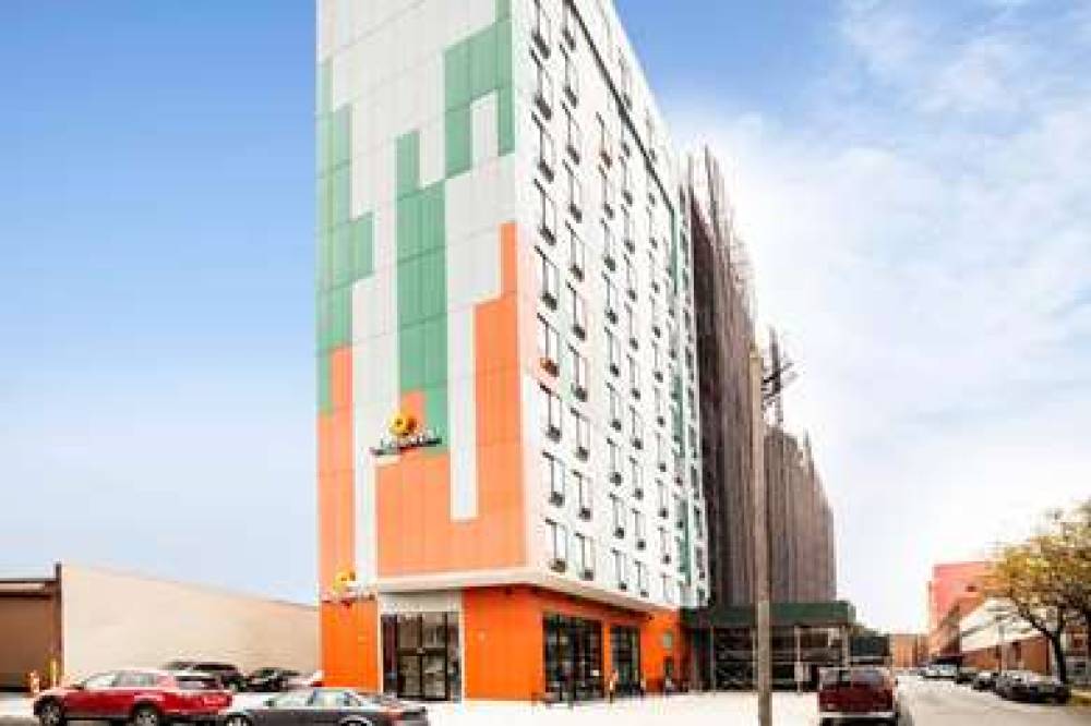 LA QUINTA INN STE LONG ISLAND CITY 3