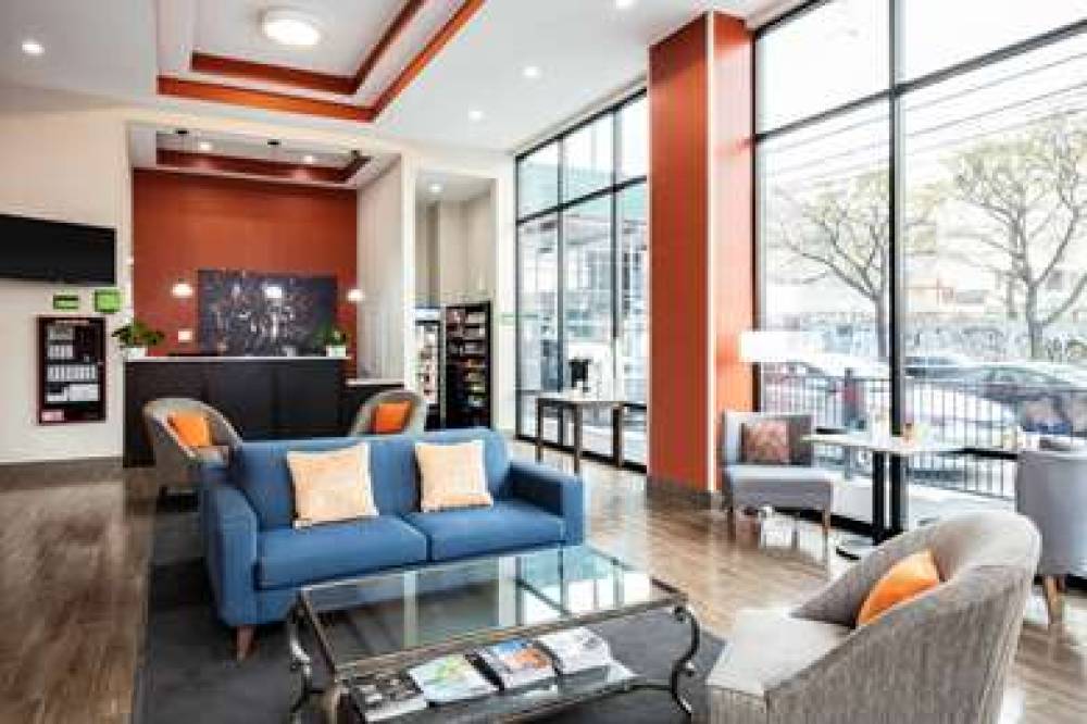 LA QUINTA INN STE LONG ISLAND CITY 7