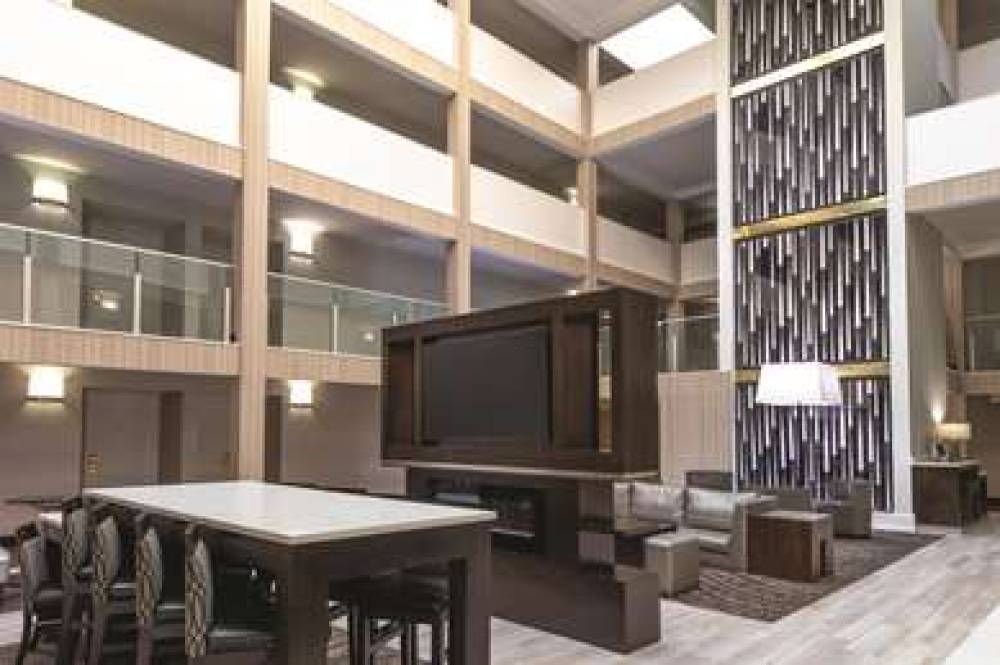 La Quinta Inn & Suites Atlanta Airport South 10