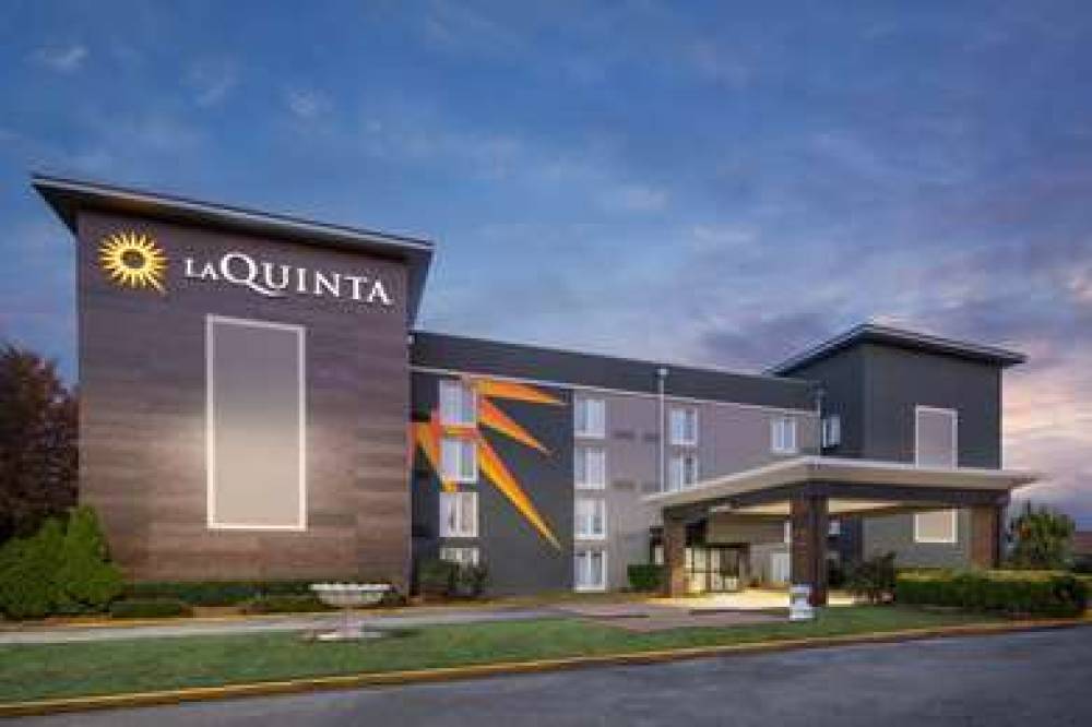 La Quinta Inn & Suites Atlanta Airport South