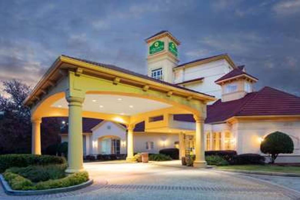 La Quinta Inn & Suites Atlanta Paces Ferry/Vinings