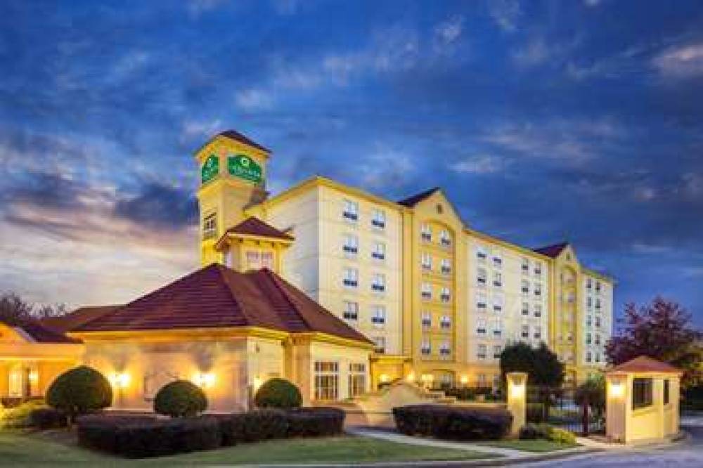 La Quinta Inn & Suites Atlanta-Paces Ferry/Vinings 5