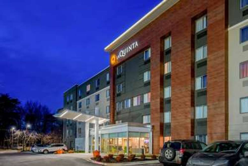 La Quinta Inn & Suites Baltimore BWI Airport 8