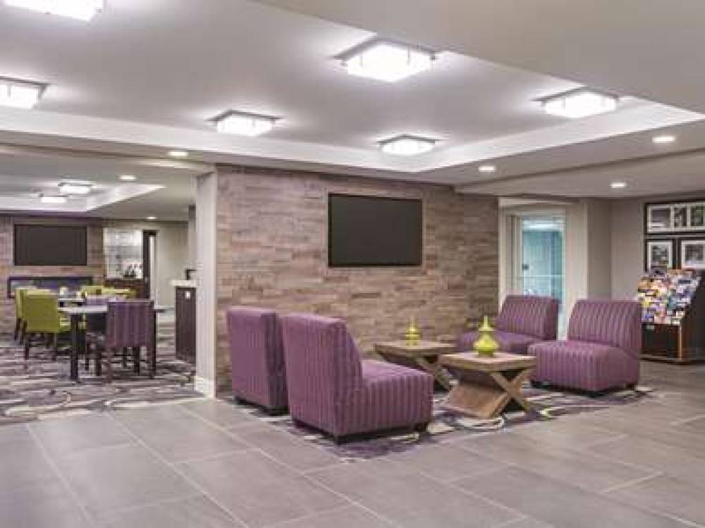 La Quinta Inn & Suites Baltimore BWI Airport 10
