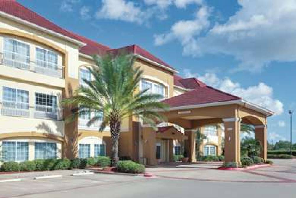 La Quinta Inn & Suites Bay City 1