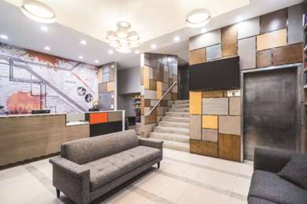 La Quinta Inn & Suites Brooklyn Downtown 5