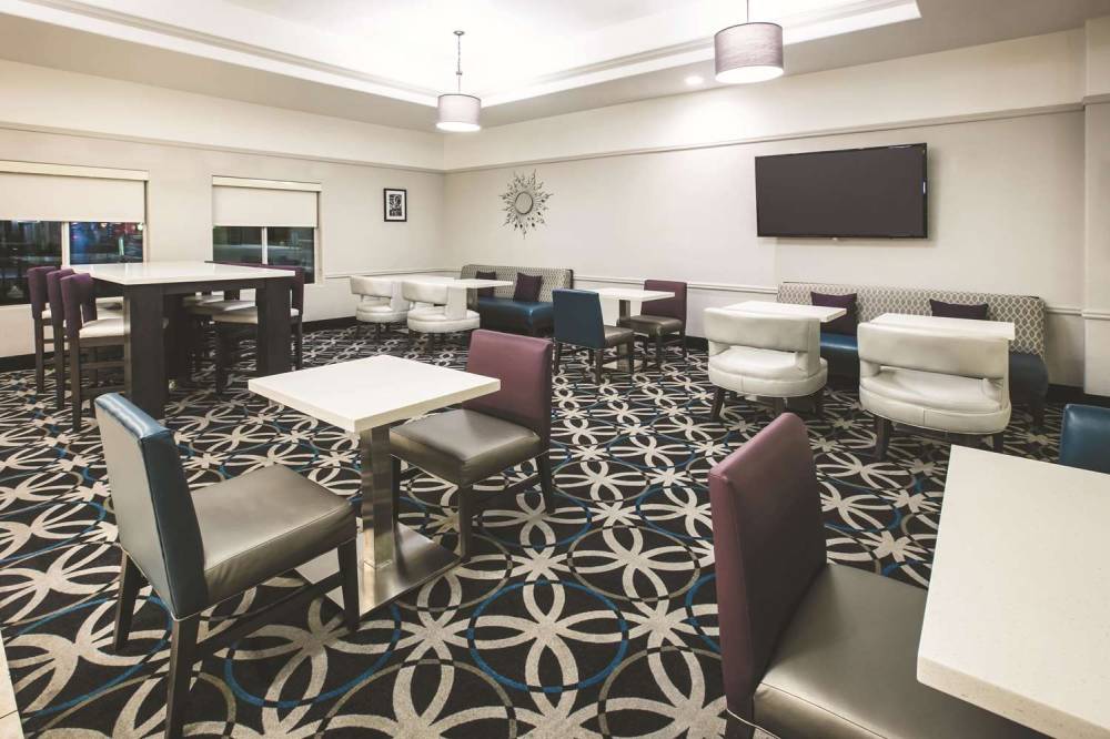 La Quinta Inn & Suites Brownwood 8