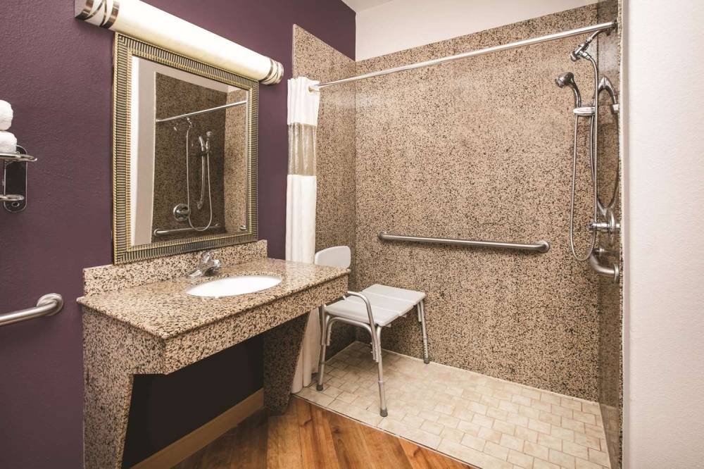 La Quinta Inn & Suites Brownwood 5
