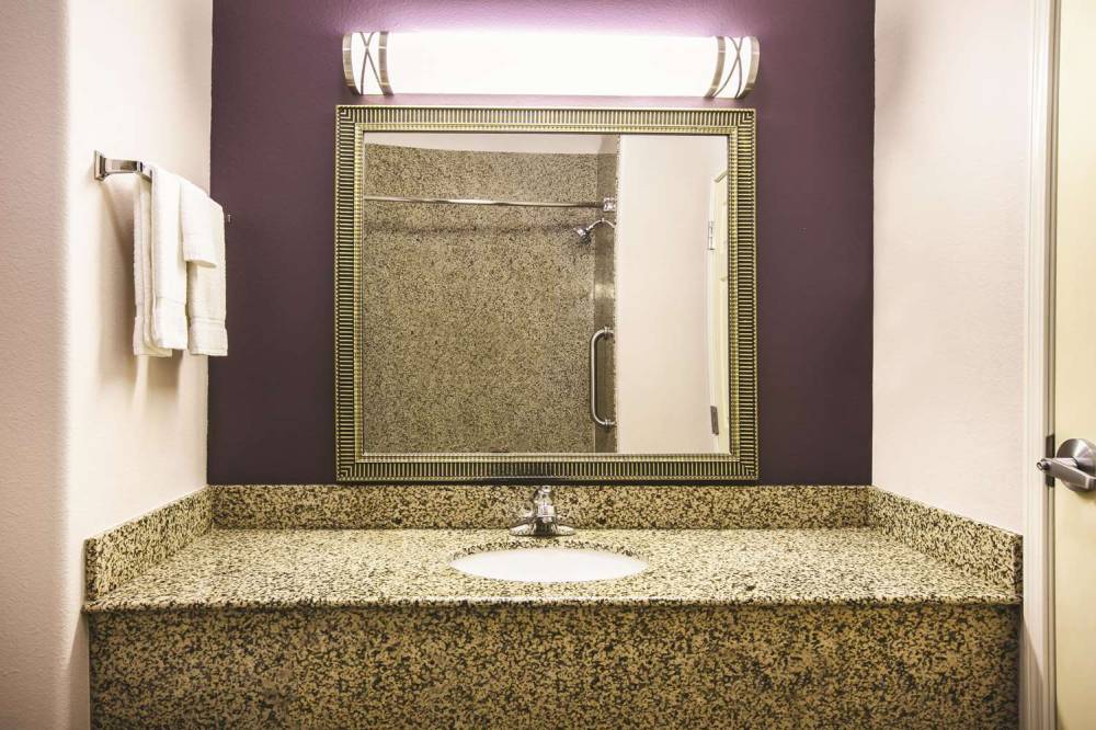 La Quinta Inn & Suites Brownwood 3