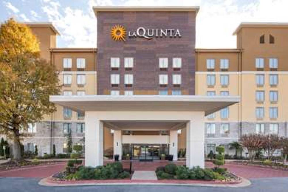 La Quinta Inn & Suites By Wyndham Atlanta Airport North 2