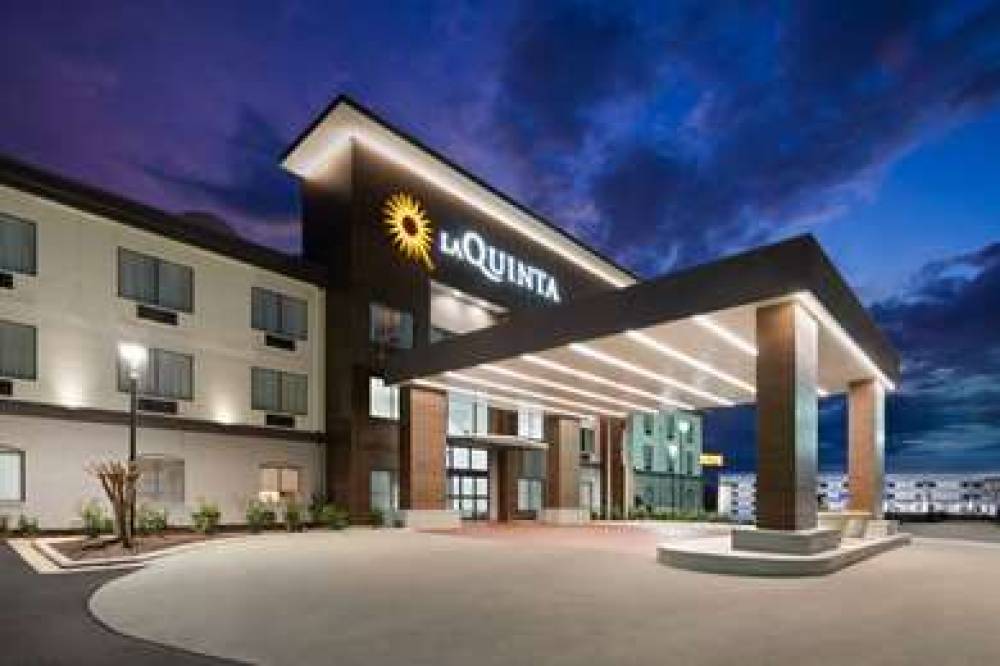 LA QUINTA INN & SUITES BY WYNDHAM M 2