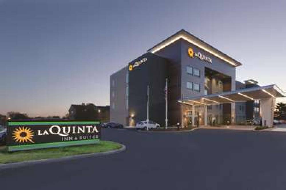 La Quinta Inn & Suites By Wyndham Terre Haute