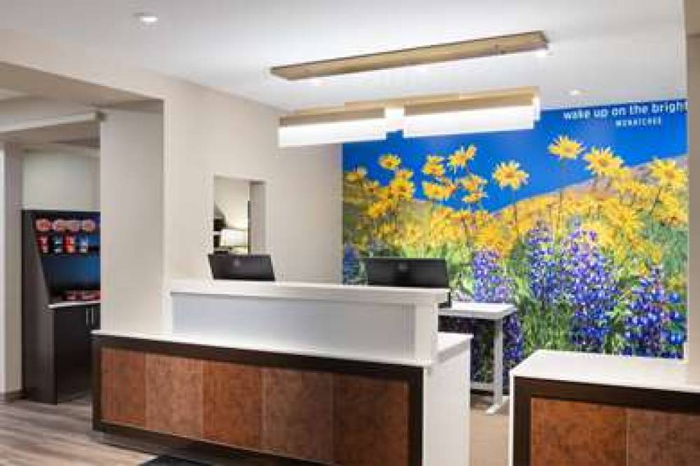 LA QUINTA INN & SUITES BY WYNDHAM W 8