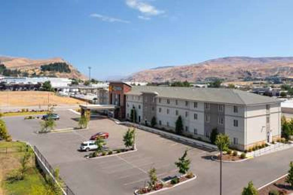 LA QUINTA INN & SUITES BY WYNDHAM W 4