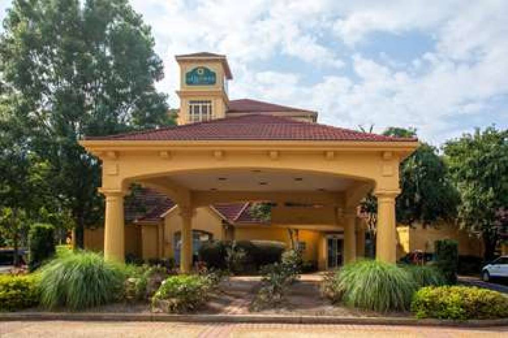 La Quinta Inn & Suites Charlotte Airport South 1